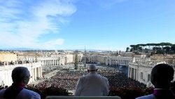 VATICAN-RELIGION-POPE