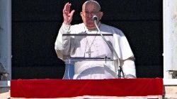 VATICAN-POPE-MASS-NEW YEAR-ANGELUS