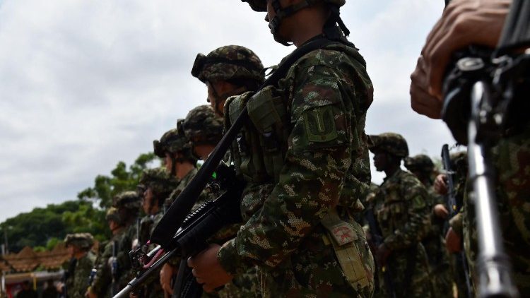 Conflito na Colômbia já matou mais de 80 pessoas