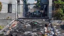 കോംഗോയിലെ (RDC) റുവാണ്ടയുടെ എംബസ്സിയുടെ മുന്നിൽ നിന്നുള്ള ഒരു ദൃശ്യം