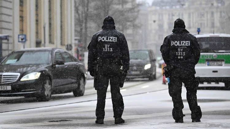 Polizia controlla le strade di Monaco