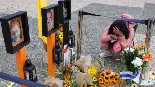 Gaza, rilasciati da Hamas altri due ostaggi. Consegnati i resti di Shiri Bibas