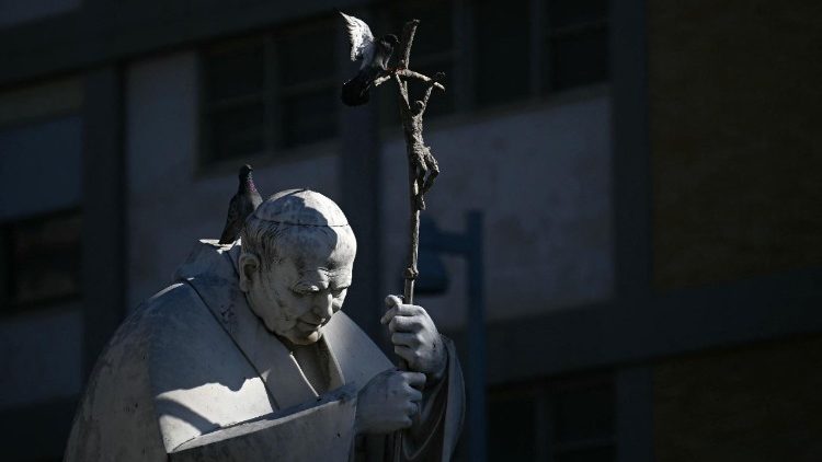 ITALY-VATICAN-POPE-HEALTH