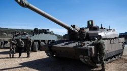 Întrebări privind reînarmarea într-o lume din ce în ce mai puțin capabilă de diplomație (imagine simbolică)