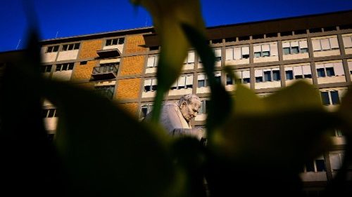 Pope has a restful night in hospital