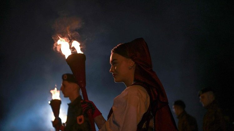 Moto ni kielelezo cha uwepo angavu wa Mungu