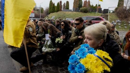 Cardinal Parolin urges EU bishops to foster peace, dialogue, unity