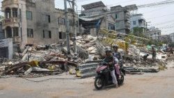 Cảnh đổ nát do động đất tại Myanmar