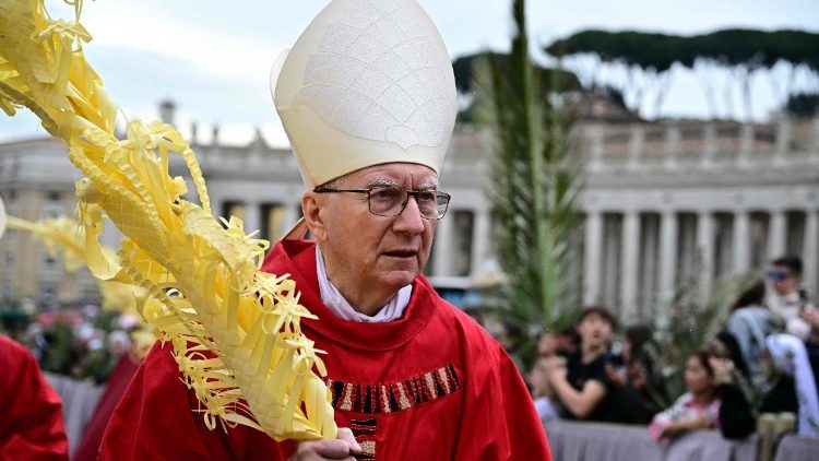 Kardinali Pietro Parolin; Katibu mkuu wa Vatican
