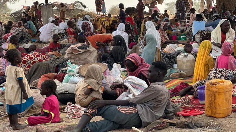 Internally displaced Sudanese flee Zamzam camp for refugees after it fell under RSF control
