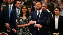 Джеймс Дэвид Вэнс с супругой в базилике Святого Петра