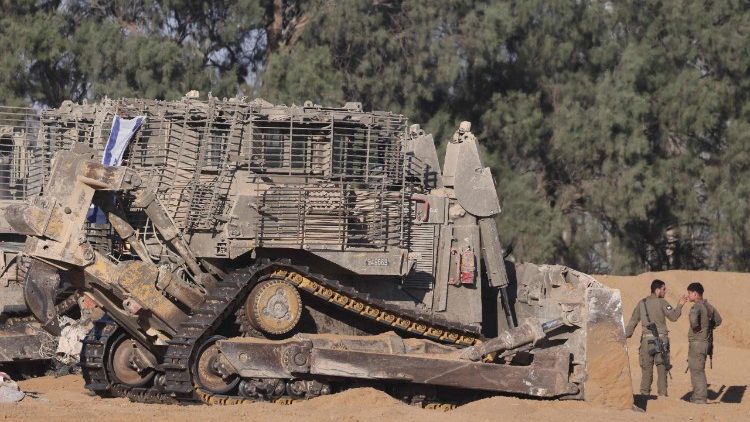 Medios militares en Gaza