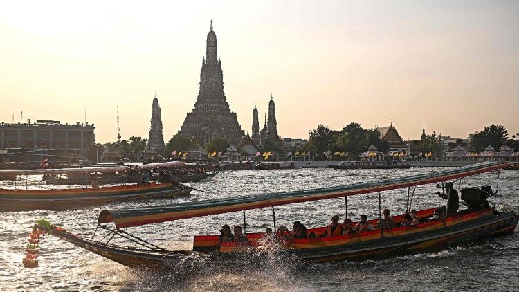 FILES-THAILAND-GDP-ECONOMY-TARIFF