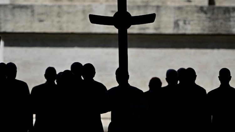 La processione con Papa Leone XIV