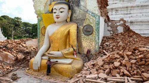 Erdbeben und Krieg in Myanmar: Kirche öffnet Klöster