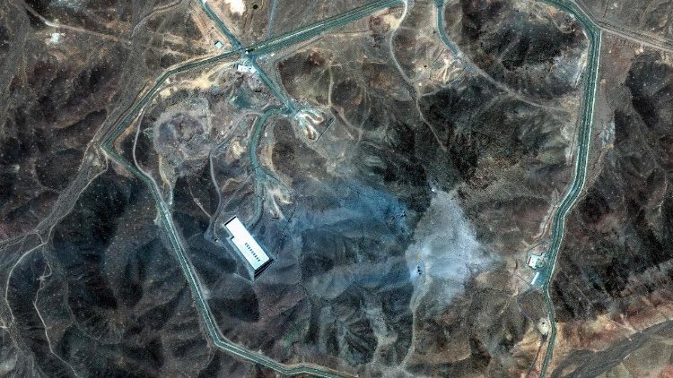 Una immagine satellitare del sito nucleare iraniano di Fordow, colpito dalle bombe degli Usa