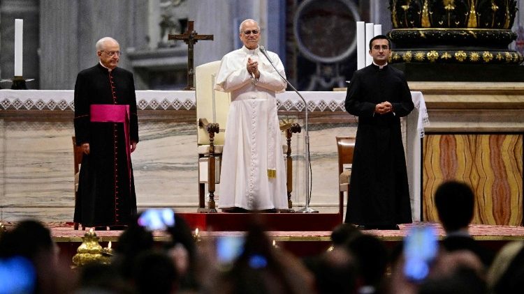 त्रिवेनेतो धर्मप्रांत के सेमिनारी छात्रों से मुलाकात करते हुए संत पापा फ्राँसिस