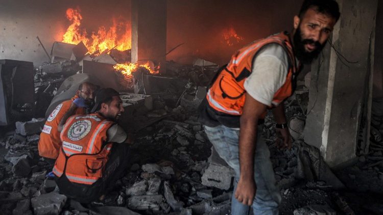 Hata katika changamoto za maisha, iweni mashuhuda wa furaha ya Injili