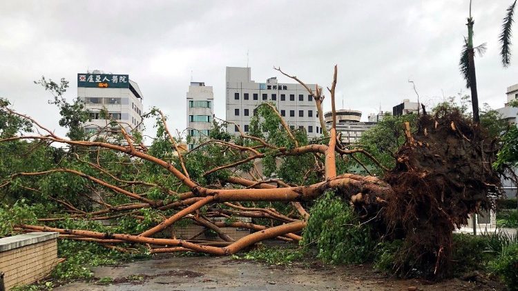 Taiwan, i disastri provocati dal tifone Danas