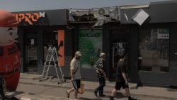 डोनेस्क में हाल ही में हुई गोलाबारी के बाद 