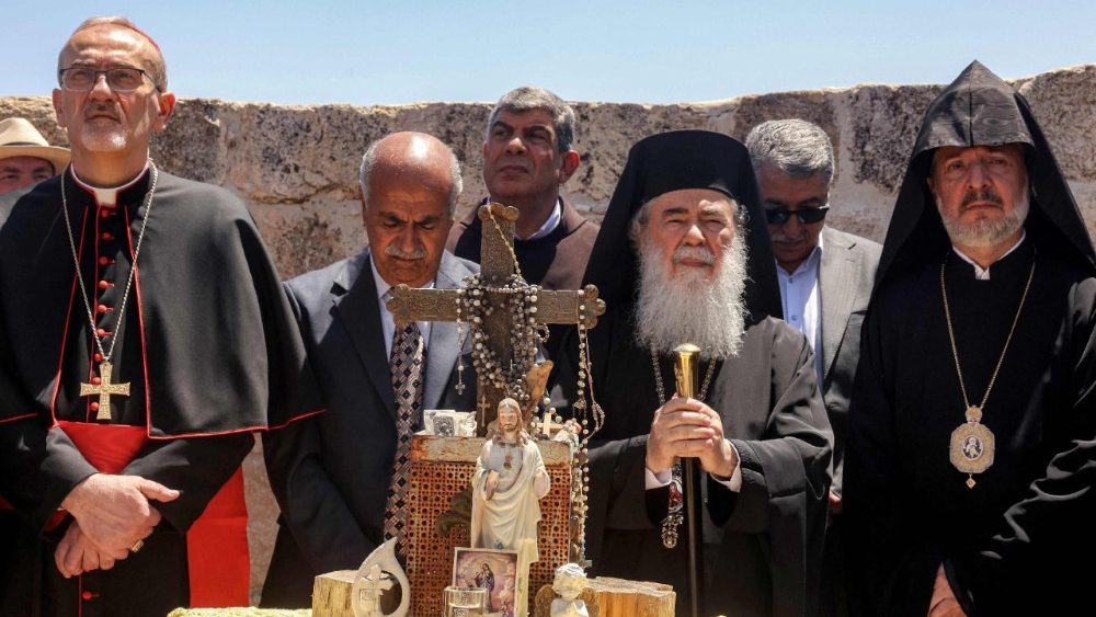 Krerët e Kishave të Krishtera të Tokës së Shenjtë dhe përfaqësuesit diplomatikë në vizitë në Taybeh