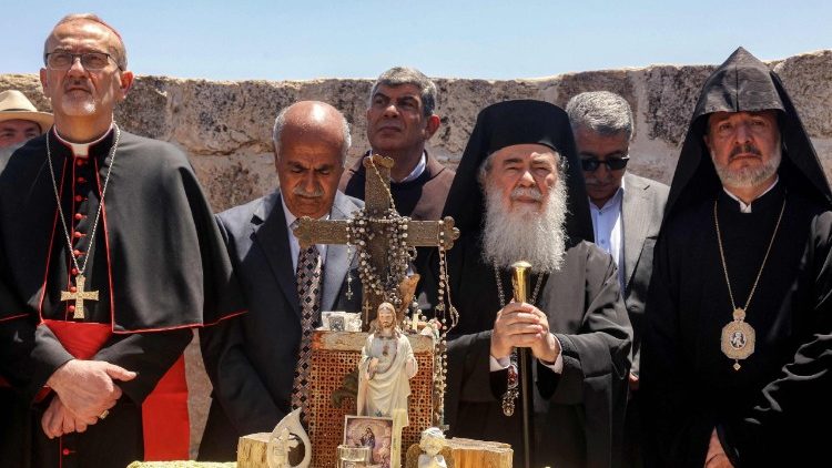 Reprezentanți ai Bisericilor creștine din Țara Sfântă în rugăciune pentru pace