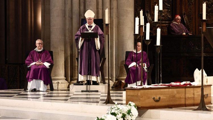 Kardinali André Vingt-Trois, katika maisha na utume wake alikazia kuhusu: Fumbo la Msalaba, Neno la Mungu, Sakramenti za Kanisa na ushuhuda wa Injili ya upendo