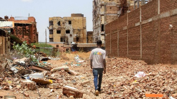 Although hundreds of thousands have fled to Tawila, clashes continue and the situation remains precarious—scarce food, insufficient clean water, limited shelter, and an increasing threat of disease