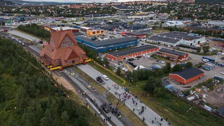 Kirunoje perkelta istorinė bažnyčia