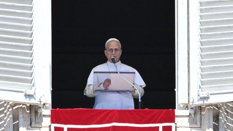ലിയോ പതിനാലാമൻ പാപ്പാ, മധ്യാഹ്ന പ്രാർത്ഥനാവേളയിൽ 