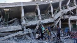 ഗാസാ സിറ്റിയിൽ സെപ്റ്റംബർ 9-ന് തകർക്കപ്പെട്ട ഒരു സ്‌കൂൾ