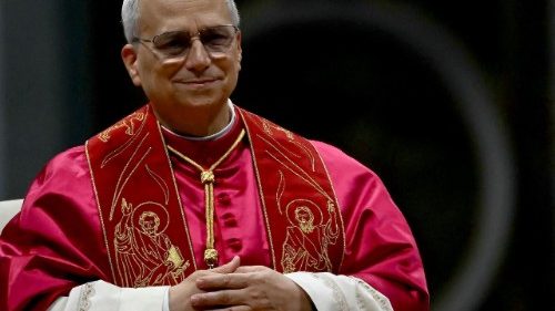 Påven: Låt oss övervinna hat och våld