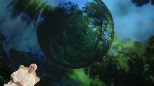 Clima, il Papa: politiche e azioni più forti, investimento per un mondo più stabile