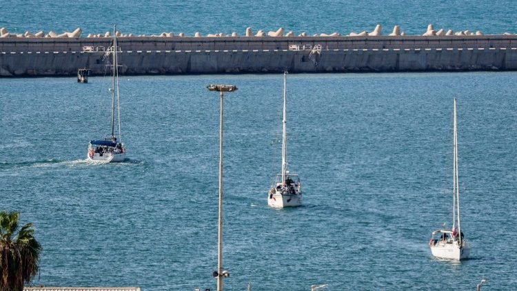 TOPSHOT-ISRAEL-PALESTINIAN-CONFLICT-SUMUD FLOTILLA