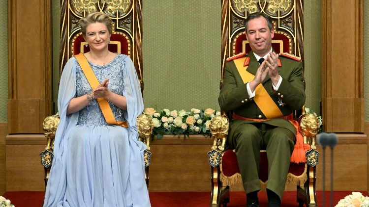 Ceremonia întronării marelui duce Guillaume de Luxemburg.