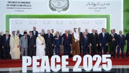 Gaza, a Sharm firmato l'accordo di pace. Trump: sia durevole. A novembre vertice al Cairo