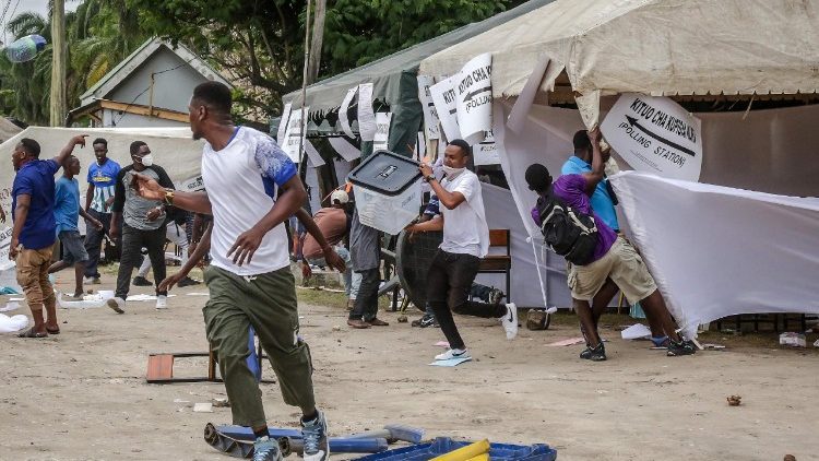 ታንዛንያ፡ ቤተ ክርስቲያን ኣብ ምክልኻል ሰብኣዊ መሰላት