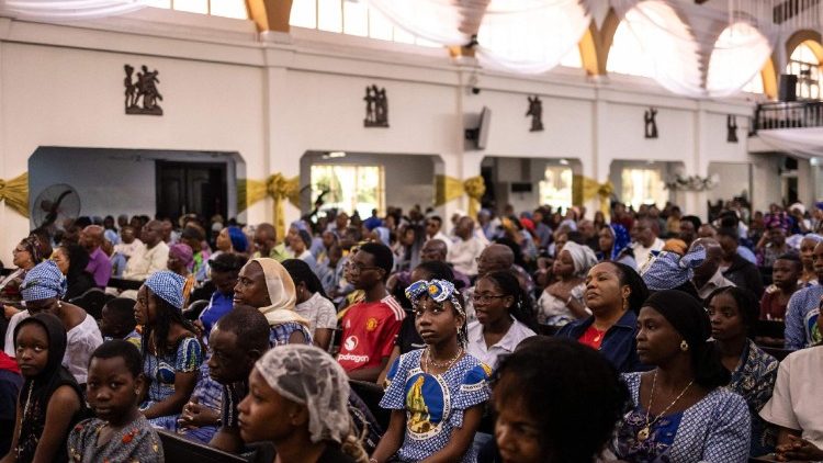 Kitô hữu Nigeria quy tụ cầu nguyện cho các học sinh bị bắt cóc