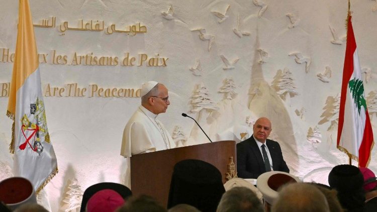 Leó pápa beszéde a libanoni hatóságokhoz, amelyben a béketeremtésre hívta őket