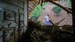 La devastazione nel villaggio di Hadabima, nello Sri Lanka centrale