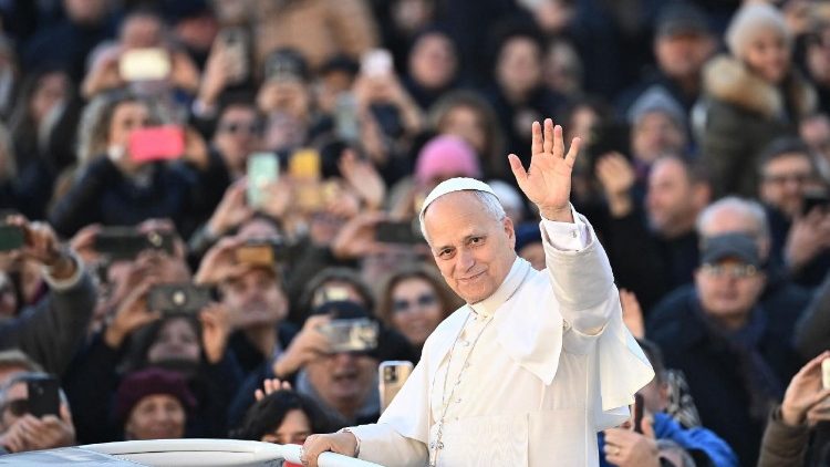 Леў XIV падчас прывітання вернікаў перад юбілейнай аўдыенцыяй