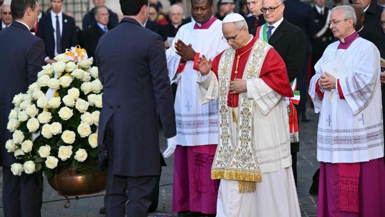 Լեւոն ԺԴ. Սրբազան Պապին աղօթքը` Անարատ Յղացեալին