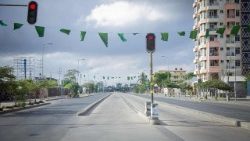 Gesperrte Hauptschlagader in der Millionenmetropole Dar Es Salaam nach Demos