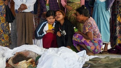 L'attacco all'ospedale di Mrauk U, nello Stato di Rajine, ha provocato 33 morti e oltre 50 feriti