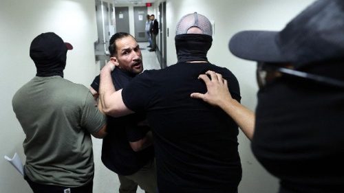 USA: Bischöfe feierten Messe mit Migranten in Abschiebehaft