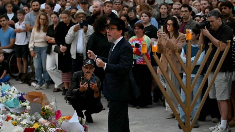 Mourners gather at a tribute at the Bondi Pavillion in memory of the victims of a shooting at Bondi Beach, in Sydney