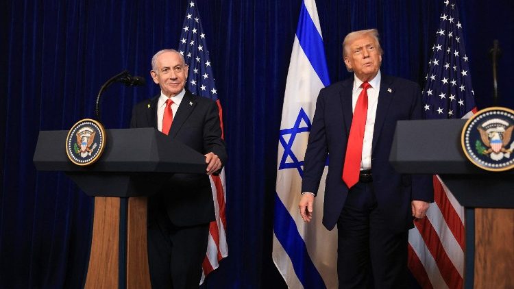 L'incontro tra Donald Trump e Benjamin Netanyahu ieri a Palm Beach, in Florida