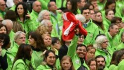 El papa recibe a los volountarios y entidades que colaboraron en el Jubileo