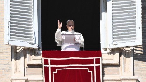 സ്വർഗ്ഗത്തിലേക്കുള്ള വാതിലും, സഹോദര്യത്തിലേക്ക് നയിക്കുന്നതുമാണ് ജ്ഞാനസ്‌നാനം: ലിയോ പതിനാലാമൻ പാപ്പാ