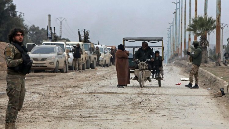 Trupas sirias controlan las calles cerca de Raqqa